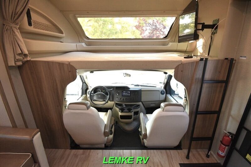 2019 Entegra Coach Odyssey 29V   - Photo 14 - Rocklin, CA 95677