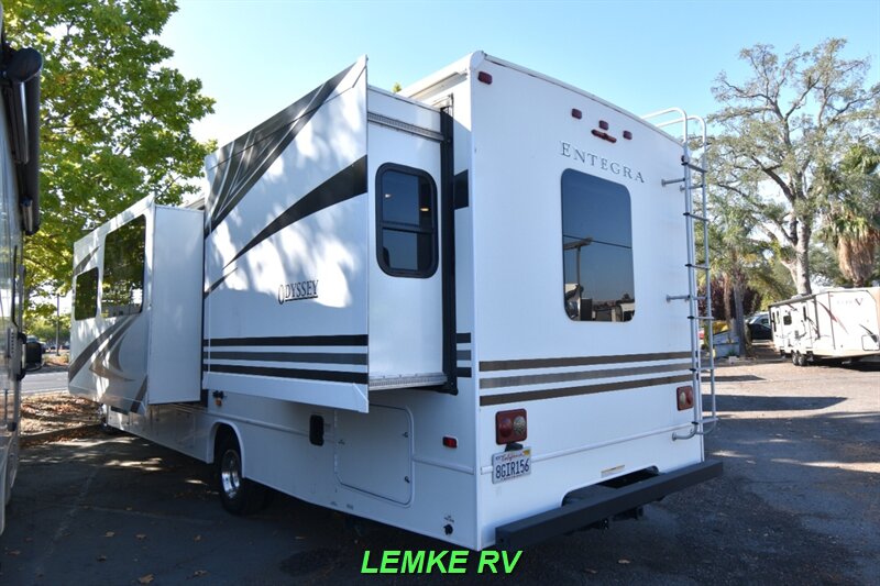 2019 Entegra Odyssey 29V   - Photo 7 - Rocklin, CA 95677