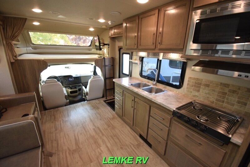 2019 Entegra Coach Odyssey 29V   - Photo 22 - Rocklin, CA 95677