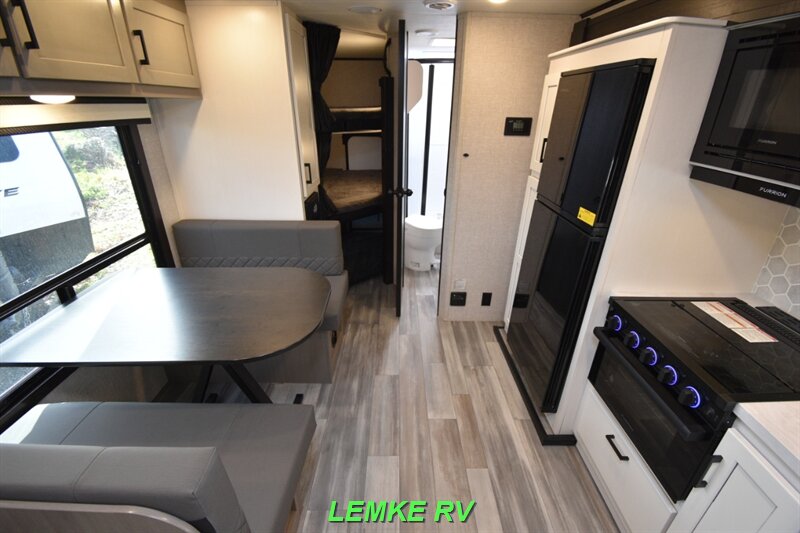 2024 Jayco Jay Feather 22BH  