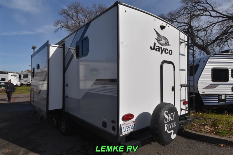 2024 Jayco Jay Feather 22BH   - Photo 6 - Rocklin, CA 95677