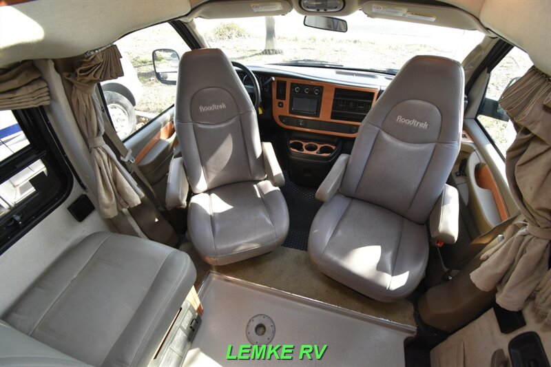 2010 Roadtrek 170 Versatile   - Photo 21 - Rocklin, CA 95677
