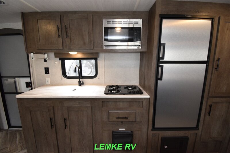 2021 Forest River Wildwood 267SS   - Photo 15 - Rocklin, CA 95677