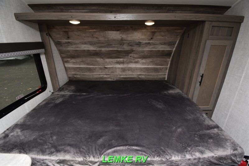 2022 Gulf Stream Enlighten 19BH   - Photo 18 - Rocklin, CA 95677
