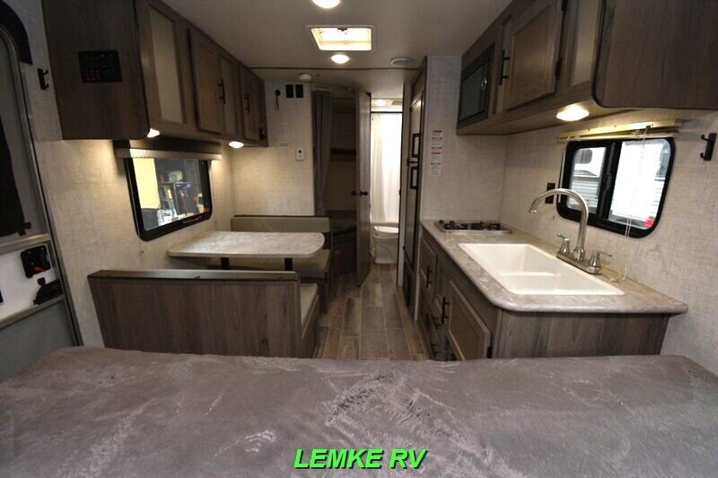 2022 Gulf Stream Enlighten 19BH   - Photo 15 - Rocklin, CA 95677