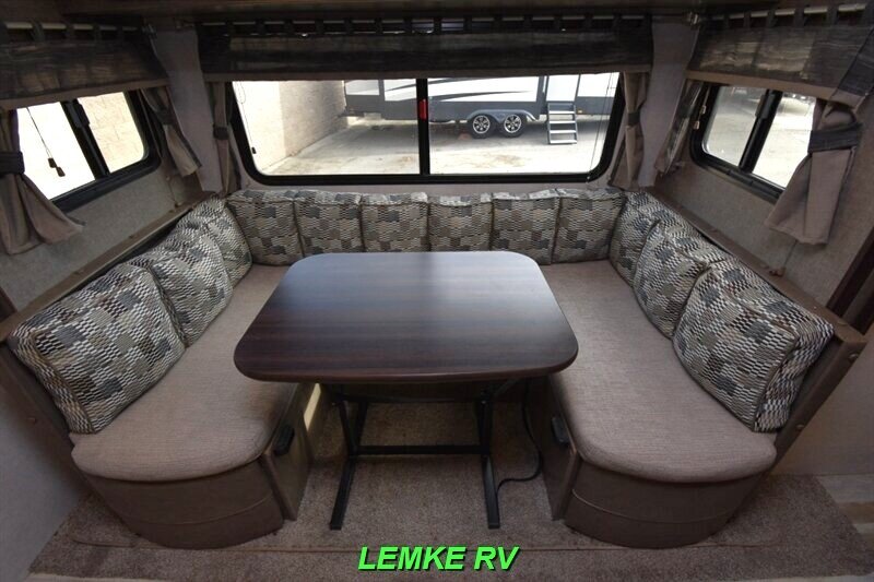 2017 Forest River Surveyor 243RBS   - Photo 13 - Rocklin, CA 95677