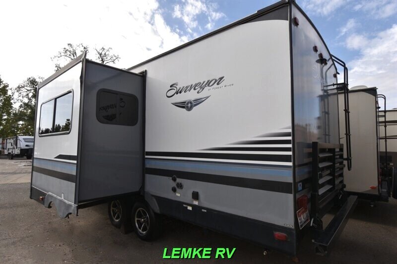 2017 Forest River Surveyor 243RBS   - Photo 7 - Rocklin, CA 95677