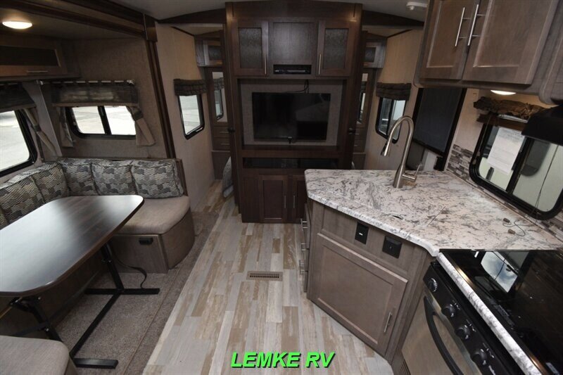 2017 Forest River Surveyor 243RBS   - Photo 2 - Rocklin, CA 95677