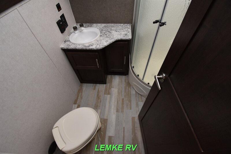 2017 Forest River Surveyor 243RBS   - Photo 20 - Rocklin, CA 95677