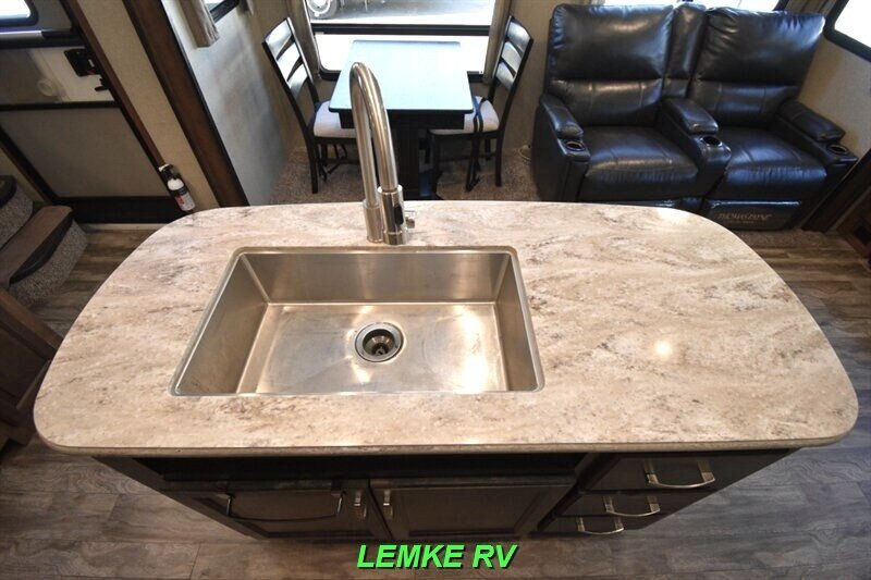 2019 Grand Design Reflection 303RLS   - Photo 15 - Rocklin, CA 95677
