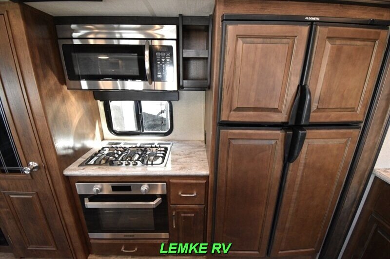2019 Grand Design Reflection 303RLS   - Photo 14 - Rocklin, CA 95677