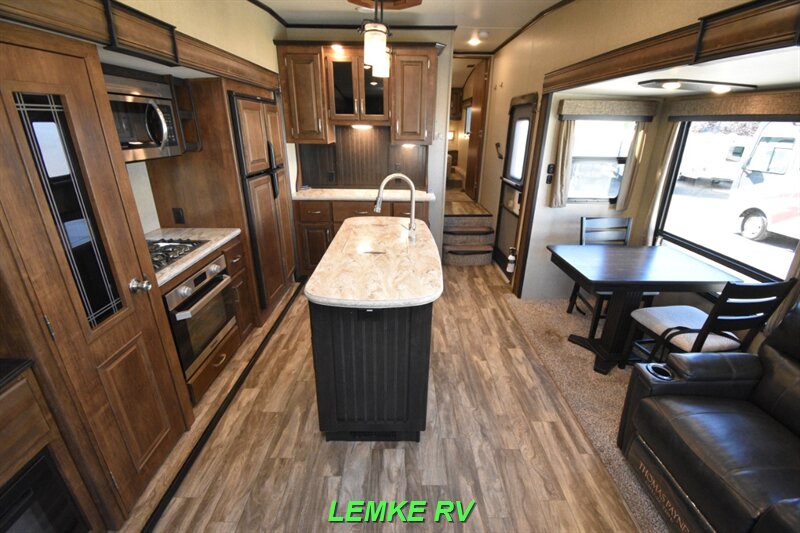 2019 Grand Design Reflection 303RLS   - Photo 5 - Rocklin, CA 95677