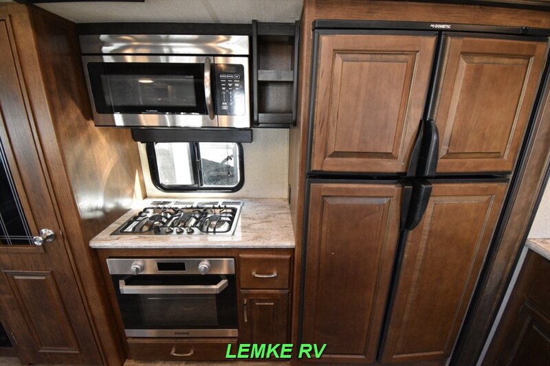 2019 Grand Design Reflection 303RLS   - Photo 15 - Rocklin, CA 95677