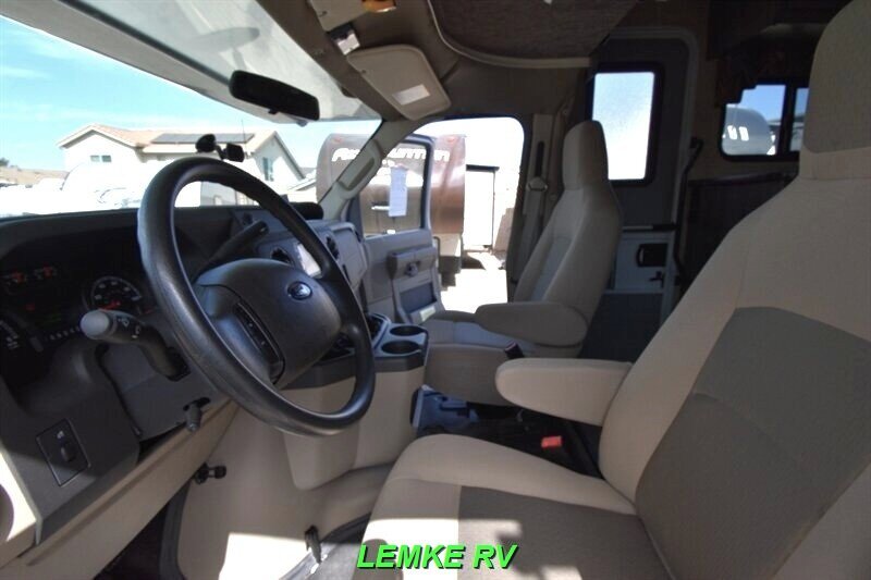 2017 Winnebago Minnie Winnie 26A   - Photo 24 - Rocklin, CA 95677