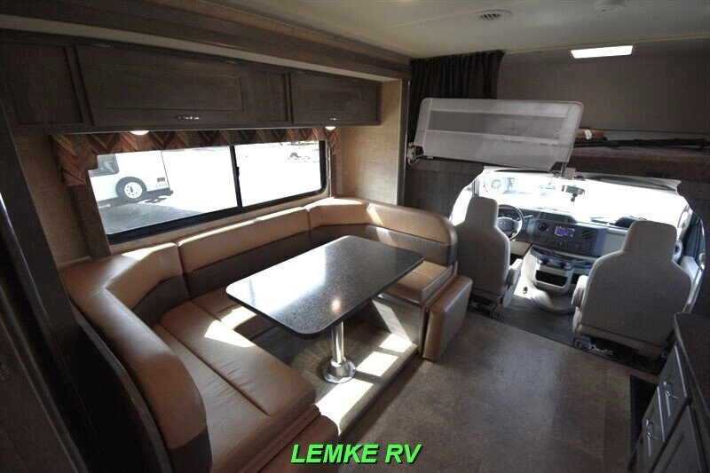 2017 Winnebago Minnie Winnie 26A   - Photo 14 - Rocklin, CA 95677