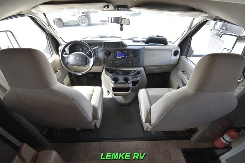 2017 Winnebago Minnie Winnie 26A   - Photo 23 - Rocklin, CA 95677