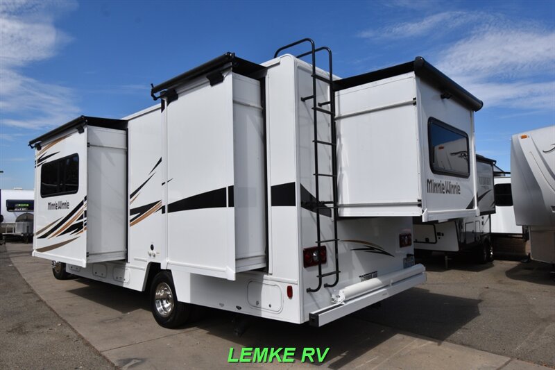 2017 Winnebago Minnie Winnie 26A   - Photo 7 - Rocklin, CA 95677