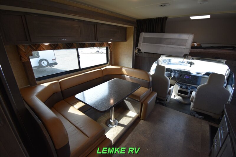 2017 Winnebago Minnie Winnie 26A   - Photo 13 - Rocklin, CA 95677