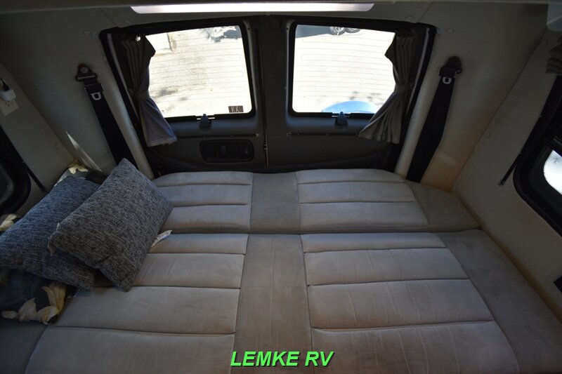 2009 Roadtrek Versatile 210   - Photo 20 - Rocklin, CA 95677