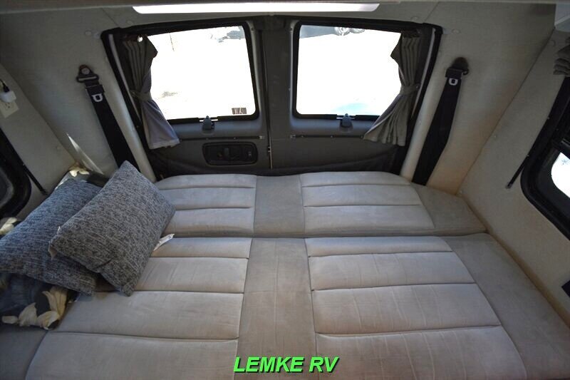 2009 Roadtrek 210 Versatile   - Photo 16 - Rocklin, CA 95677