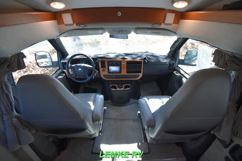 2009 Roadtrek Versatile 210   - Photo 17 - Rocklin, CA 95677