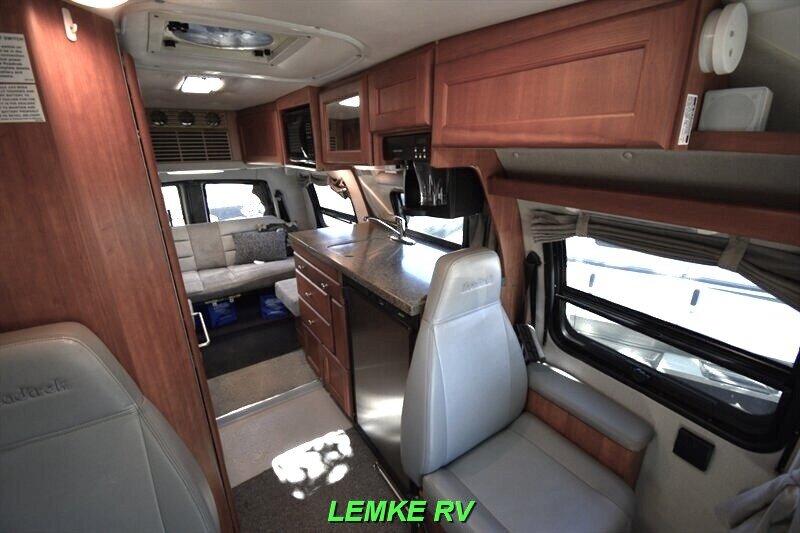 2009 Roadtrek 210 Versatile   - Photo 9 - Rocklin, CA 95677