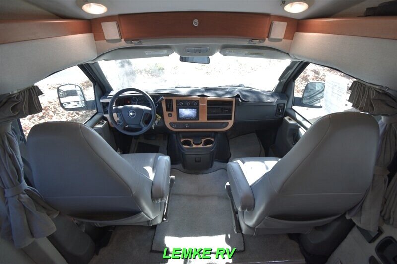 2009 Roadtrek 210 Versatile   - Photo 21 - Rocklin, CA 95677