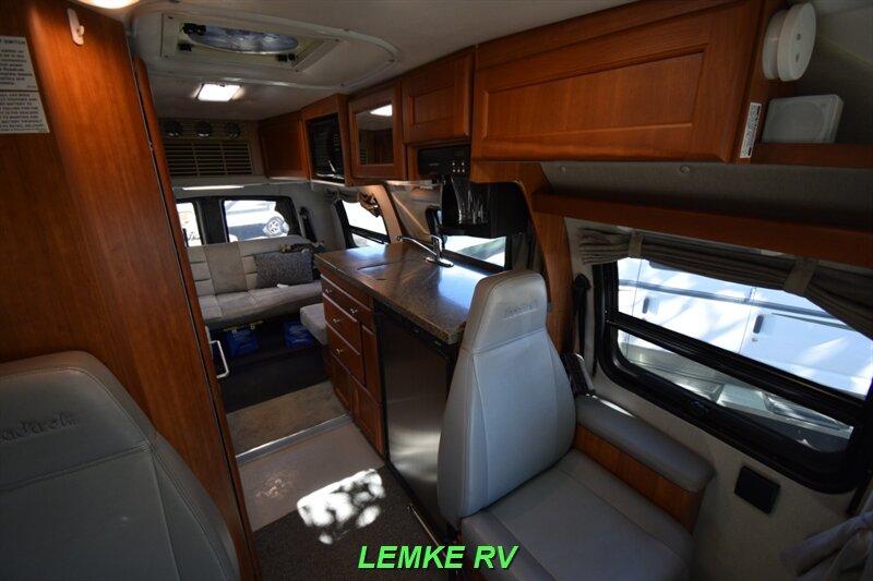2009 Roadtrek Versatile 210   - Photo 10 - Rocklin, CA 95677