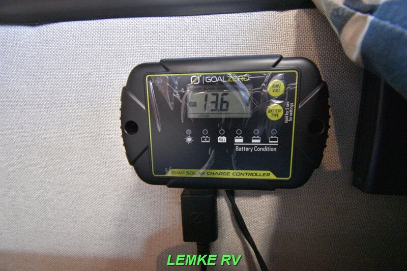 2009 Roadtrek Versatile 210   - Photo 25 - Rocklin, CA 95677