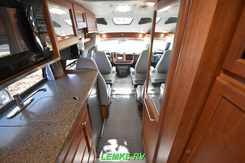 2009 Roadtrek Versatile 210   - Photo 5 - Rocklin, CA 95677