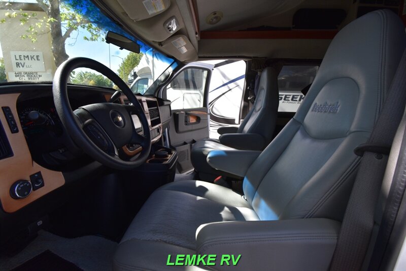 2009 Roadtrek Versatile 210   - Photo 11 - Rocklin, CA 95677
