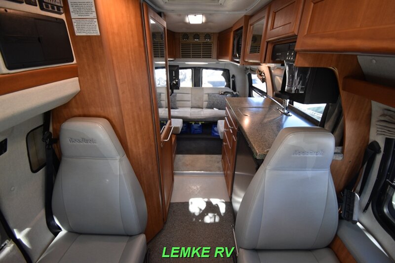2009 Roadtrek Versatile 210   - Photo 2 - Rocklin, CA 95677