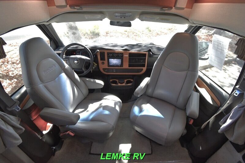 2009 Roadtrek 210 Versatile   - Photo 14 - Rocklin, CA 95677