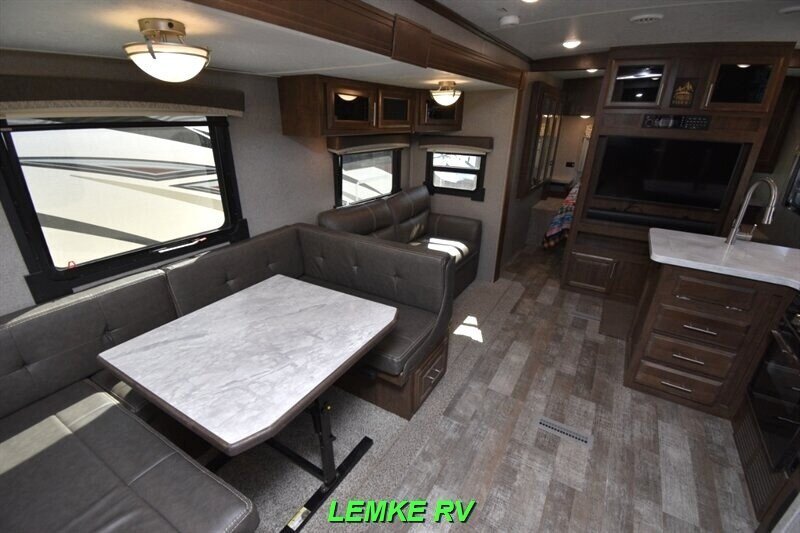 2019 Forest River Rockwood Signature Ultra Lite 8326BHS   - Photo 22 - Rocklin, CA 95677