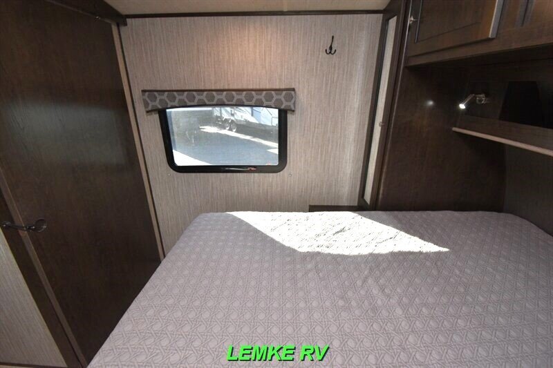 2018 Cruiser RV Shadow Cruiser 200RDS   - Photo 17 - Rocklin, CA 95677