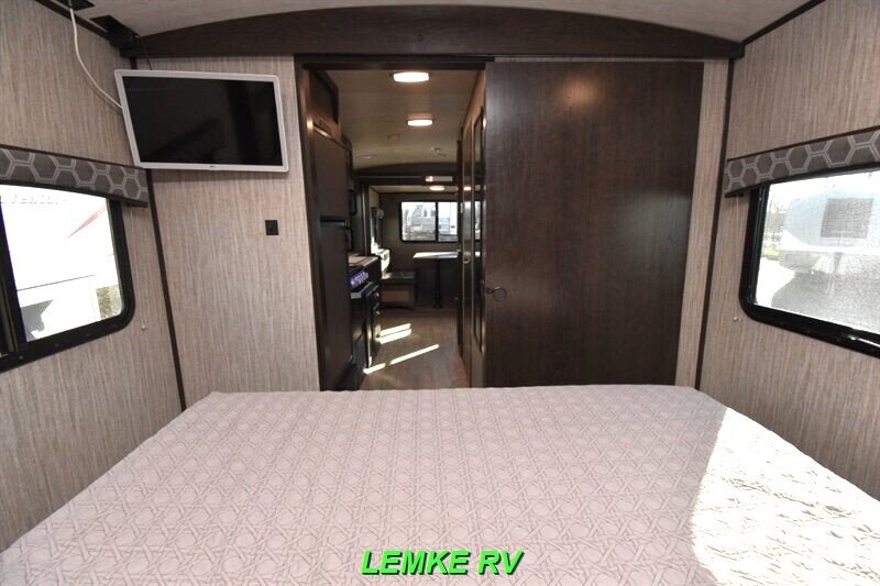 2018 Cruiser RV Shadow Cruiser 200RDS   - Photo 18 - Rocklin, CA 95677