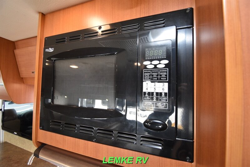 2013 Itasca Navion 24M   - Photo 23 - Rocklin, CA 95677