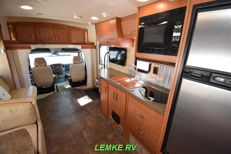 2013 Itasca Navion 24M   - Photo 13 - Rocklin, CA 95677