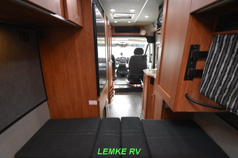 2018 Roadtrek Simplicity SRT   - Photo 19 - Rocklin, CA 95677