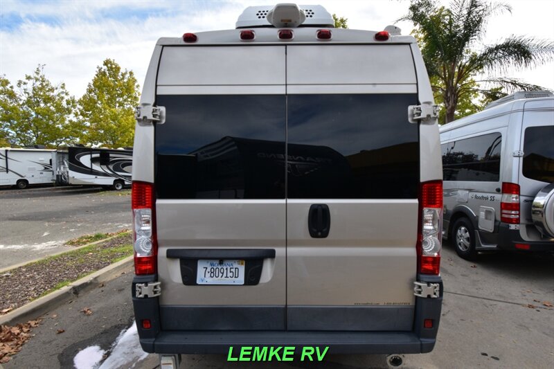 2018 Roadtrek Simplicity SRT   - Photo 8 - Rocklin, CA 95677