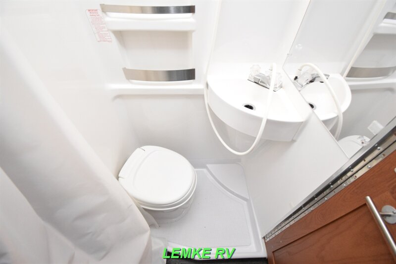 2018 Roadtrek Simplicity SRT   - Photo 20 - Rocklin, CA 95677