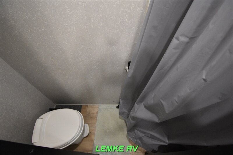 2021 Forest River Cherokee Wolf Pup 16HEBL   - Photo 19 - Rocklin, CA 95677
