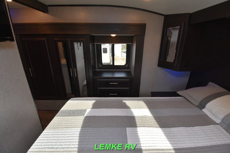 2021 Jayco Eagle HT 29.5BHDS   - Photo 18 - Rocklin, CA 95677