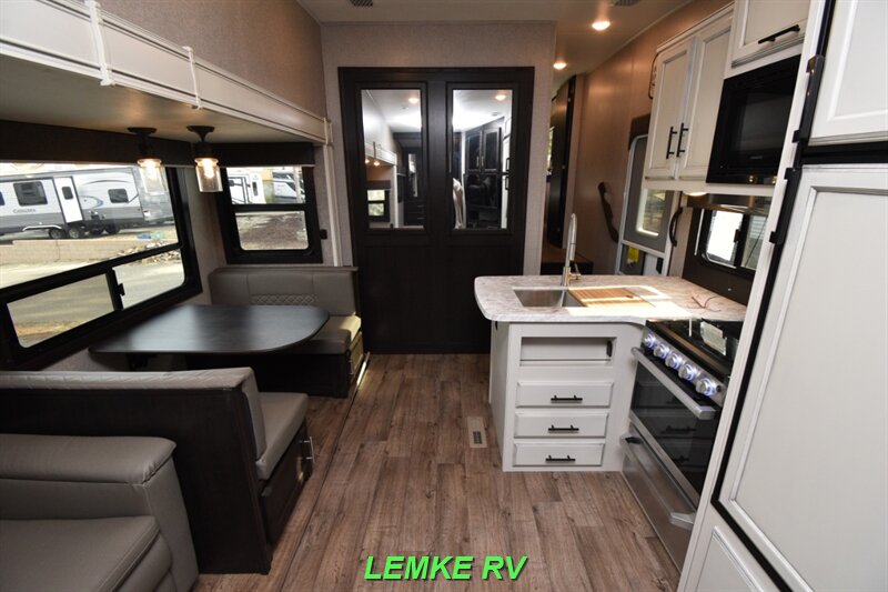 2021 Jayco Eagle HT 29.5BHDS   - Photo 5 - Rocklin, CA 95677