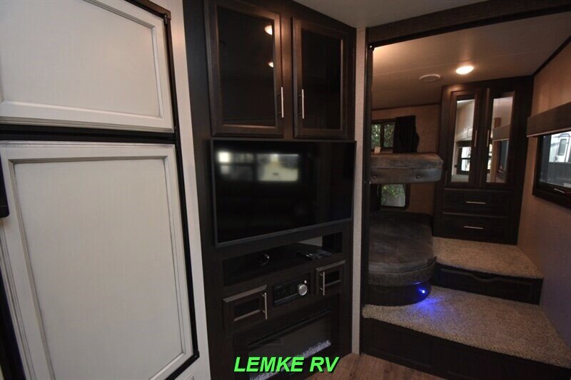 2021 Jayco Eagle HT 29.5BHDS   - Photo 27 - Rocklin, CA 95677