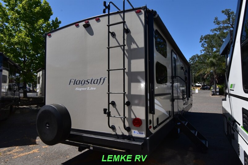 2020 Forest River Flagstaff Super Lite 27BHWS   - Photo 8 - Rocklin, CA 95677