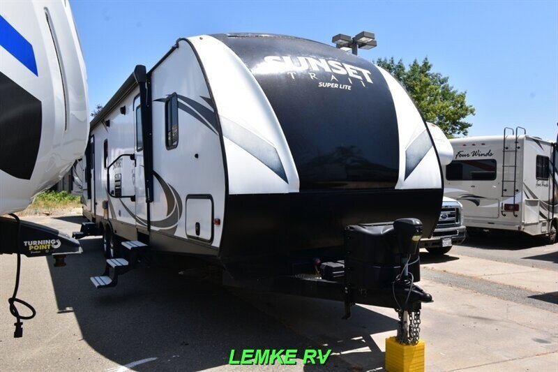 2018 CrossRoads RV Sunset Trail Super Lite SS336BH   - Photo 1 - Rocklin, CA 95677