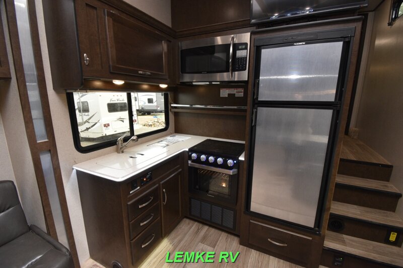 2020 Genesis Supreme 28CRT   - Photo 26 - Rocklin, CA 95677