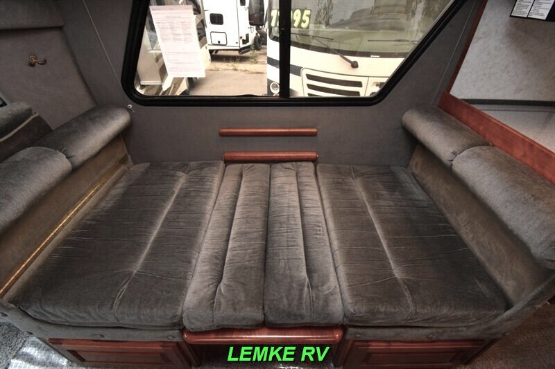 2004 Chinook Concourse XL 2100   - Photo 23 - Rocklin, CA 95677