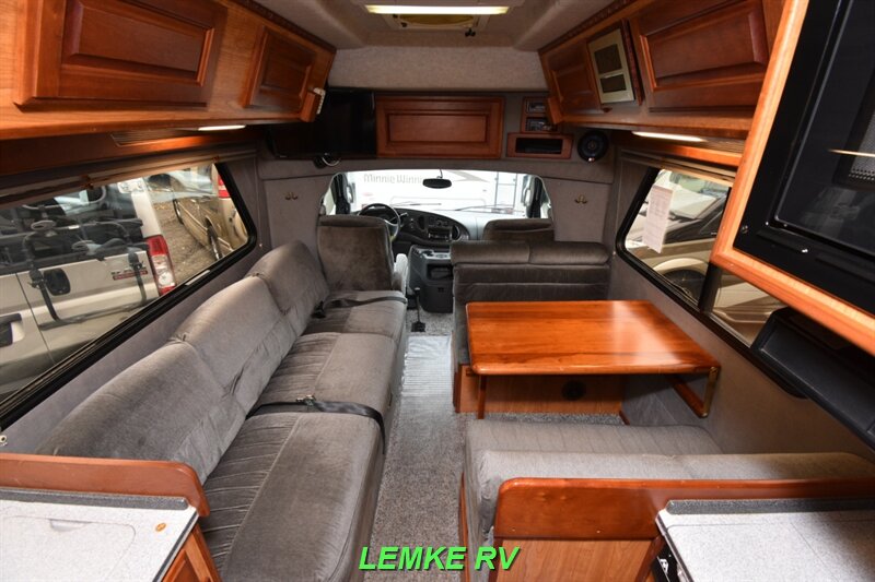 2004 Chinook Concourse XL 2100   - Photo 5 - Rocklin, CA 95677